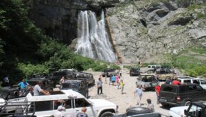 Джиппинг: «Гегский водопад + озеро Рица»