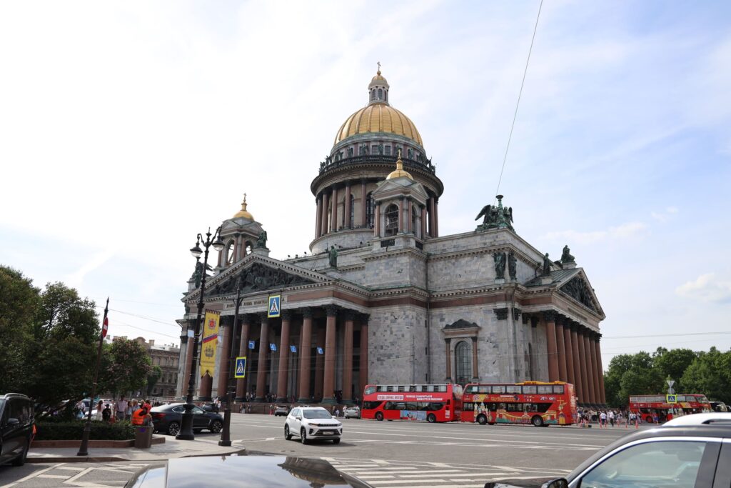История парадных площадей с экскурсией в Исаакиевский собор