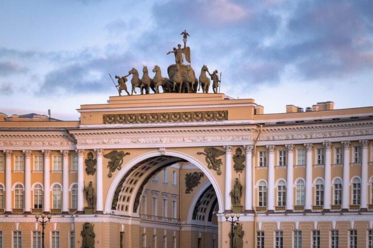 Обзорная экскурсия по Санкт-Петербургу с Эрмитажем, экскурсия в Санкт-Петербурге