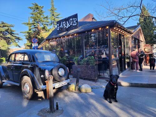 Garage Pub