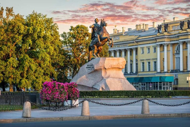 Экскурсия по Петербургу с дневной Петропавловской крепостью