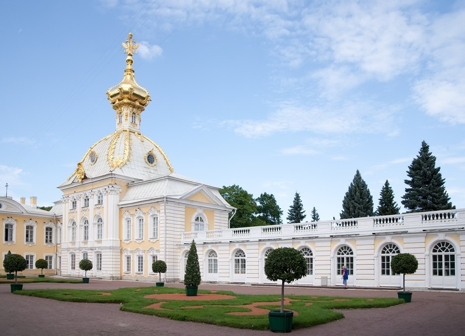 Большое путешествие в Кронштадт и Петергоф с теплоходной прогулкой