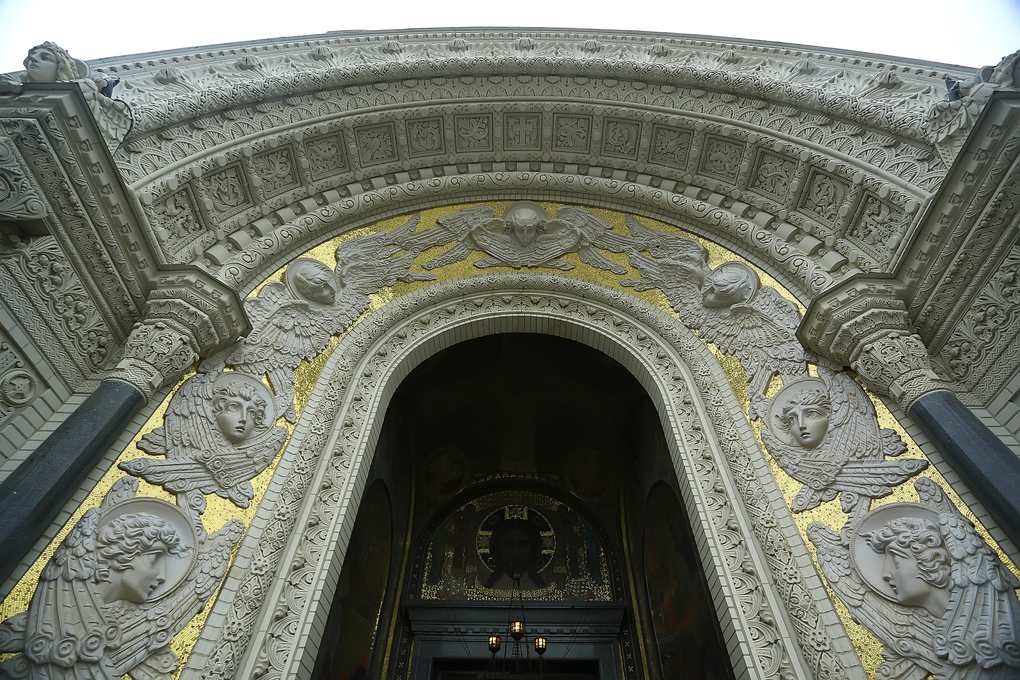 Кронштадт с обзорной экскурсией и теплоходной прогулкой