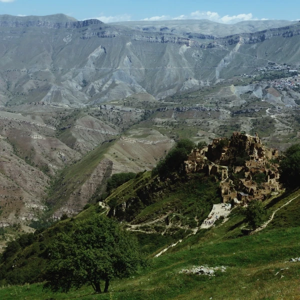 Самурский лес, платан 800 лет и экраноплан «Лунь»